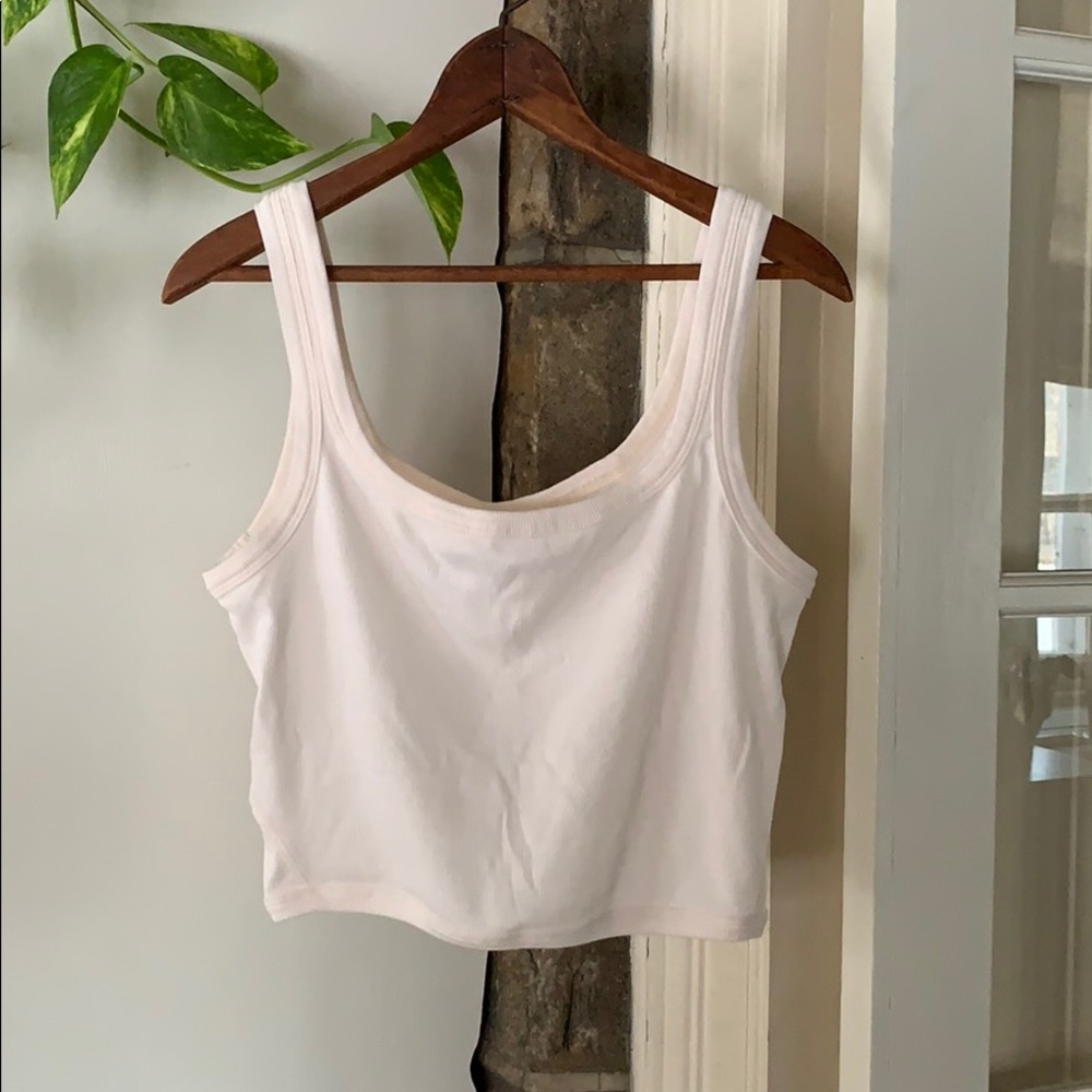 Lululemon - Cream ribbed crop top